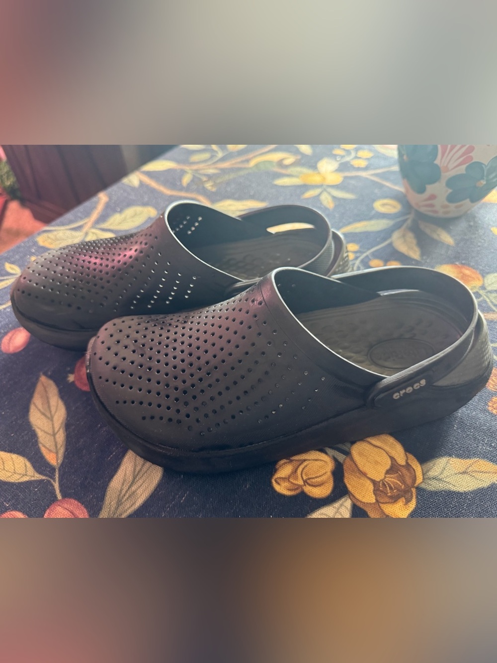 Crocs women’s Black Slip-On Clogs size 8